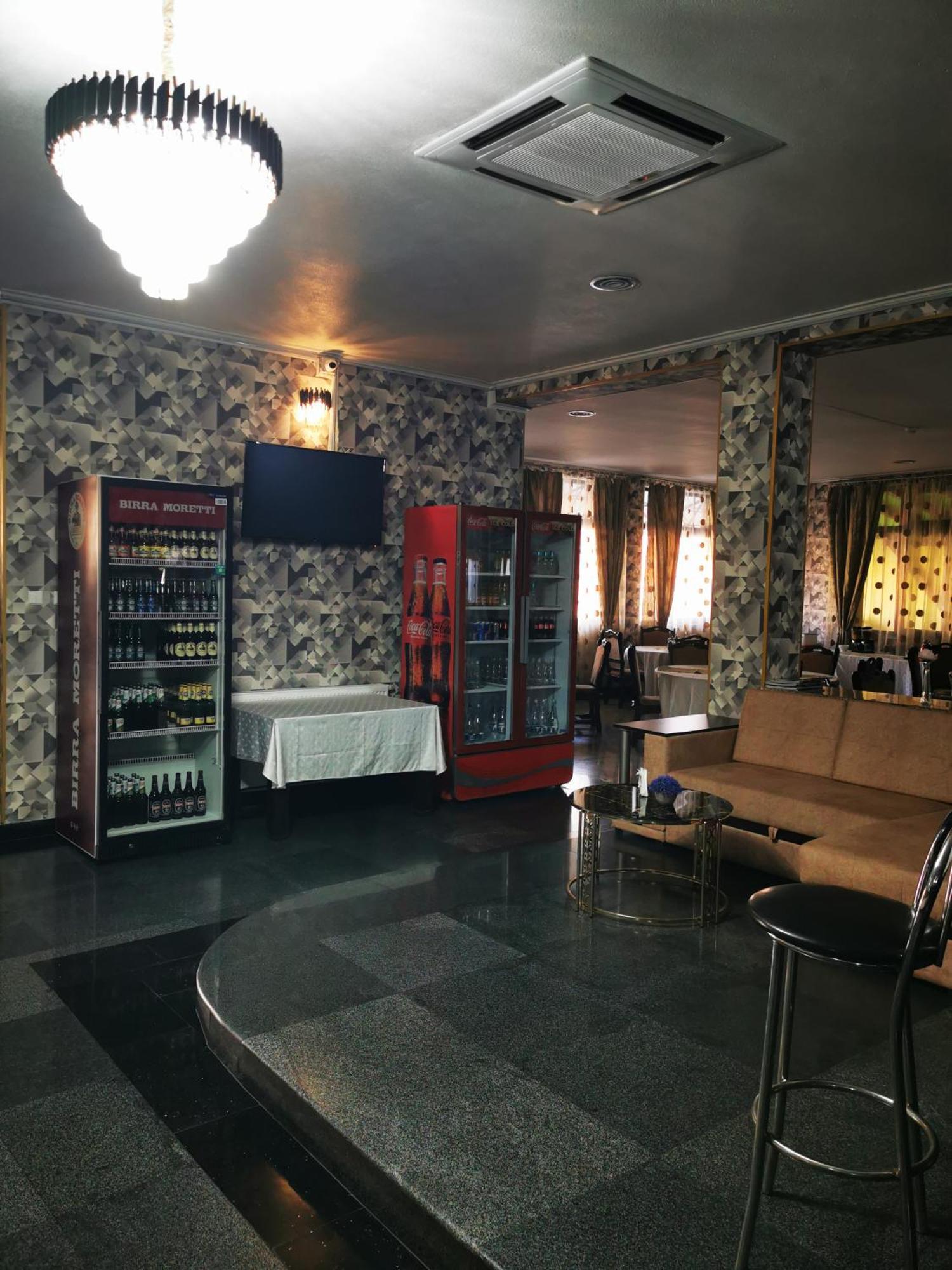 Auberge de jeunesse Casa Simescu II à Caransebeş Extérieur photo