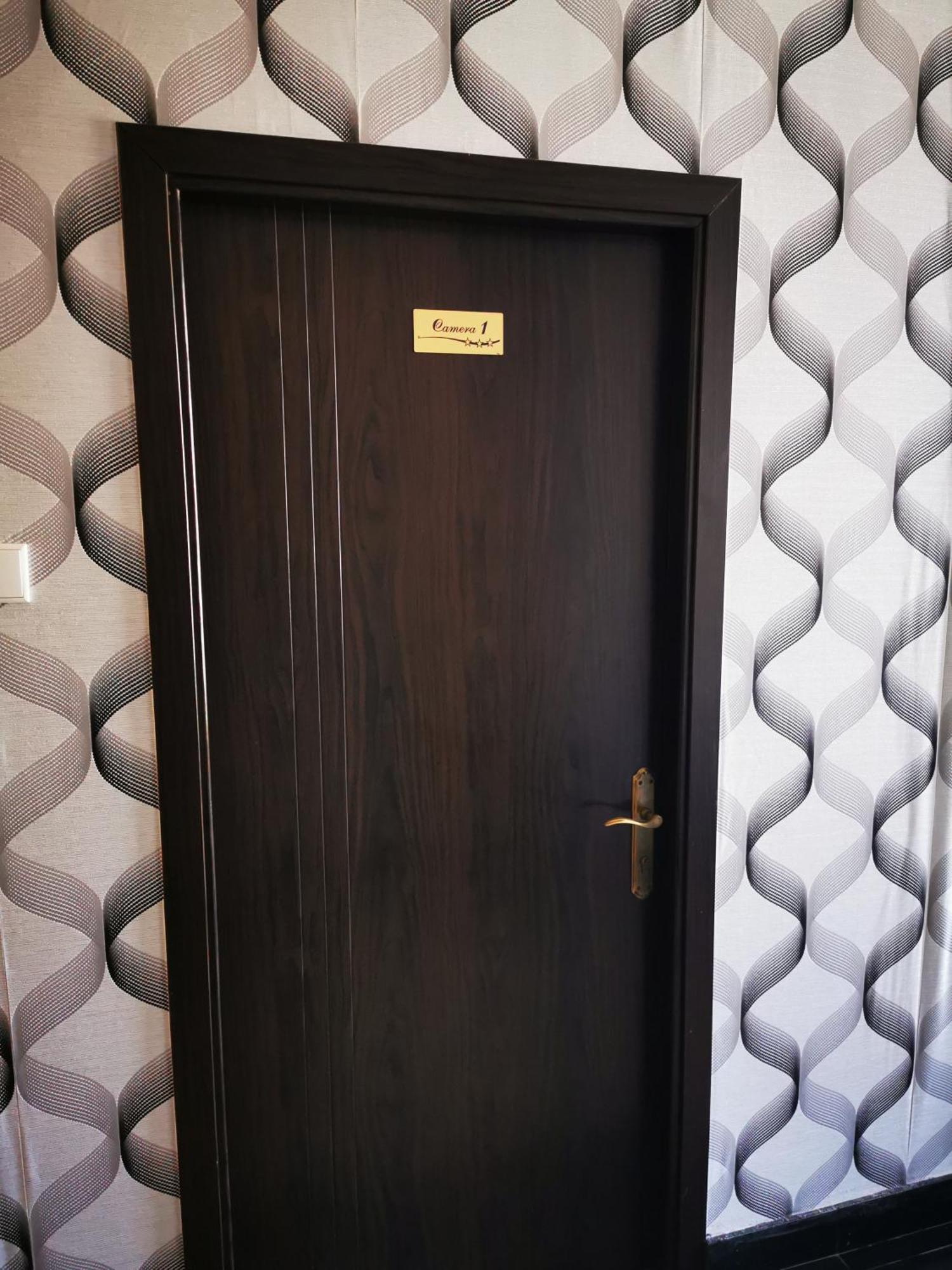 Auberge de jeunesse Casa Simescu II à Caransebeş Extérieur photo