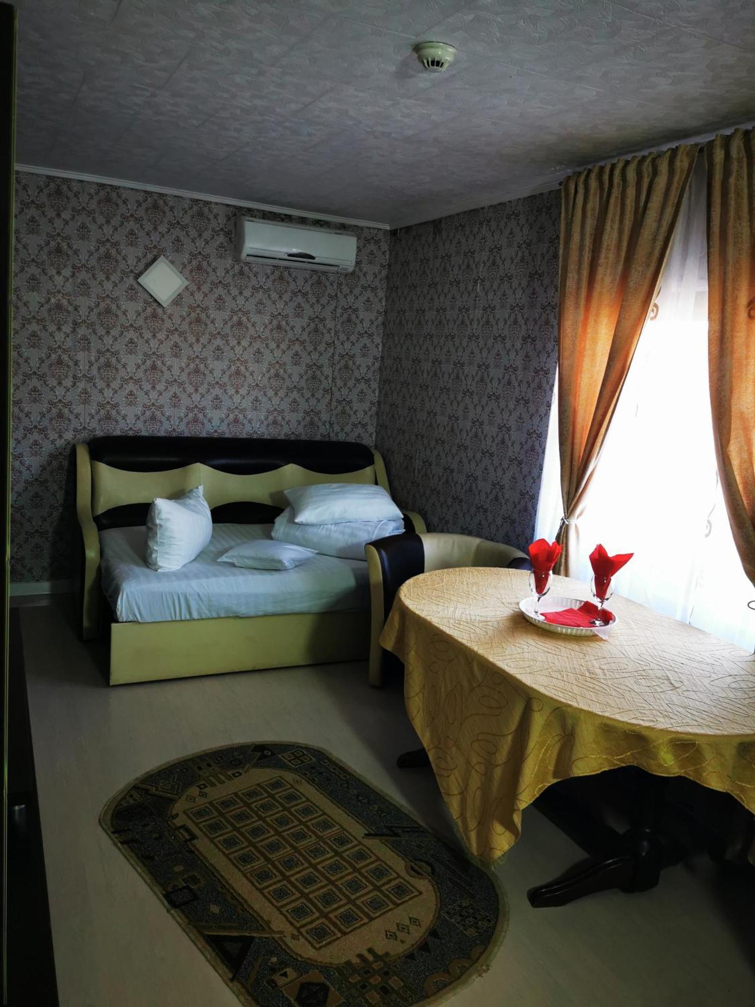 Auberge de jeunesse Casa Simescu II à Caransebeş Extérieur photo