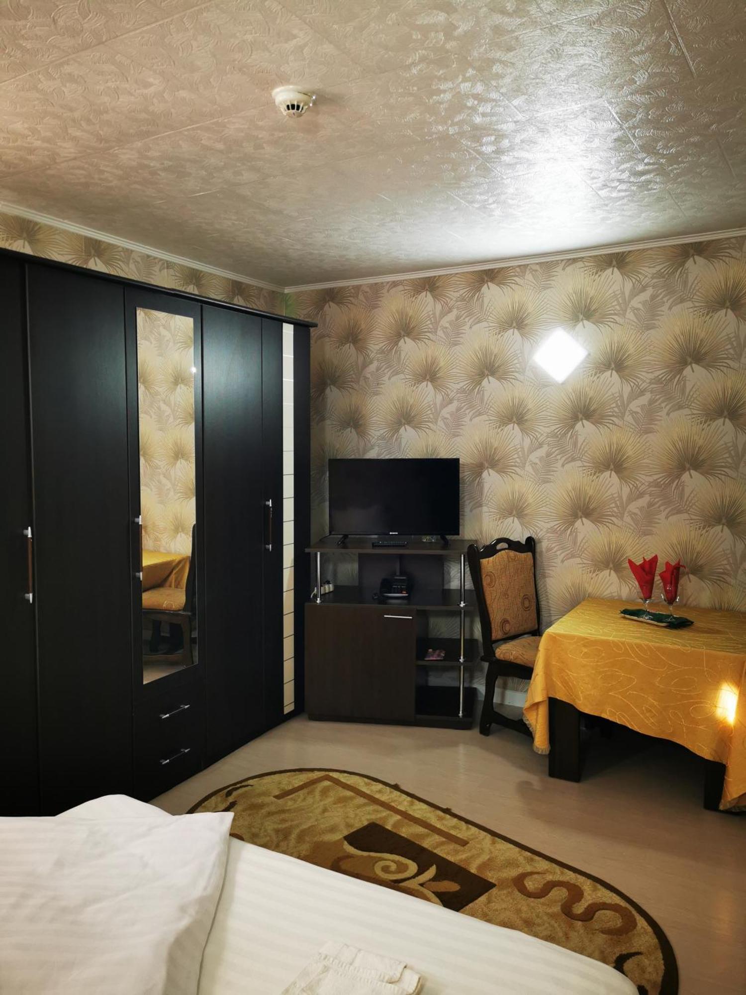 Auberge de jeunesse Casa Simescu II à Caransebeş Extérieur photo